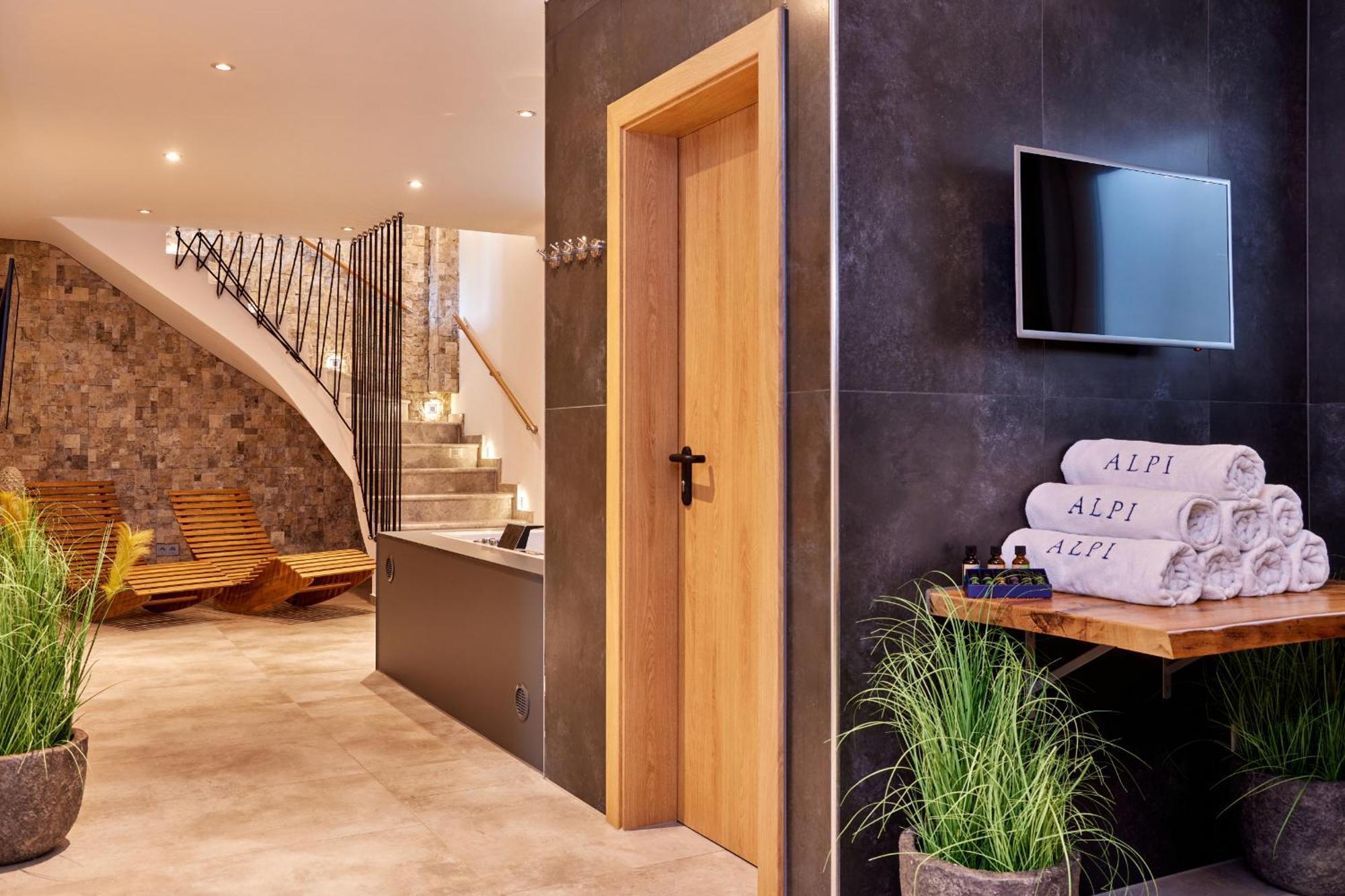 Private Spa&Garden Alpi Garmisch-Partenkirchen Exteriör bild